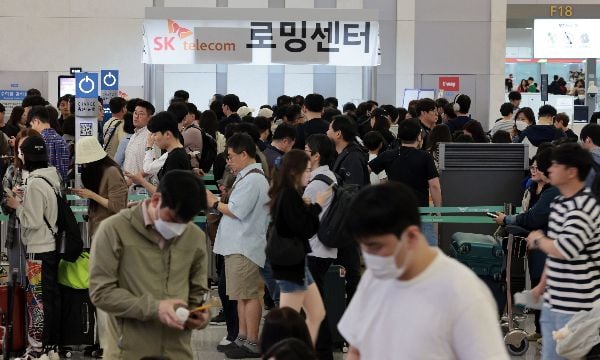 "장기충성 고객 분노에 부끄러움 느껴"…SKT 직원들 '일일 알바'로 현장 지원