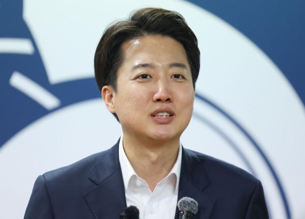 이준석 "민주당, 삼권분립 부정하는 주장하고 있어"