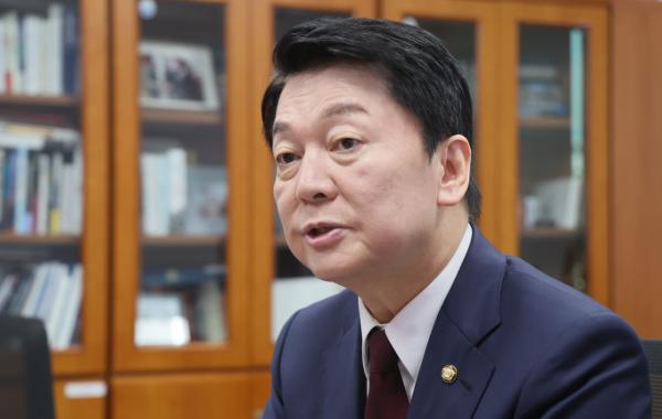 안철수 "김문수, 계엄·탄핵 사과하라…尹, 탈당 결단하라"