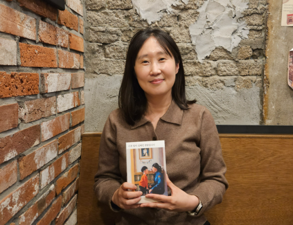 “독특해도, 느려도 행복합니다”…발달 장애아 위한 책 쓴 엄마 경찰관