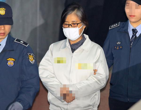 "감옥에 있는 줄 알았던 최순실, 석방됐더라"…뒤늦게 알려져