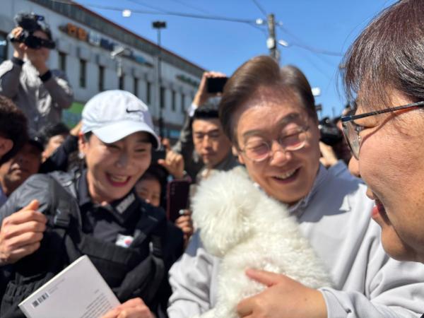 어버이날 앞두고 이재명, '어르신 돌봄' 맞춤 행보…"지역균형발전"