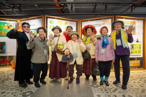 평균나이 87세 할망들의 ‘유쾌한 반란’… “애순이도 관식이도 폭싹 속았수다”