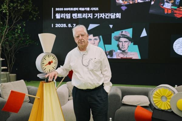 여전히 궁금증 던지는 70세 창작 거장