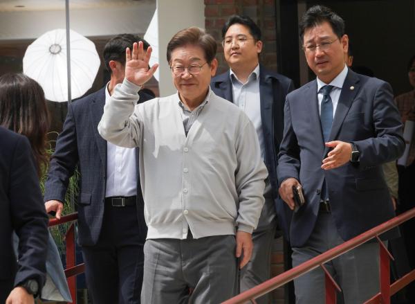 李 노인 공약 발표…"기초연금 부부감액 단계적 축소"(상보)