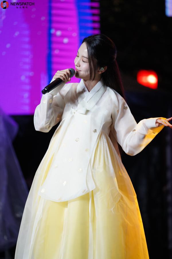 [NP포토]춘향제의 밤을 수 놓은 '송소희'