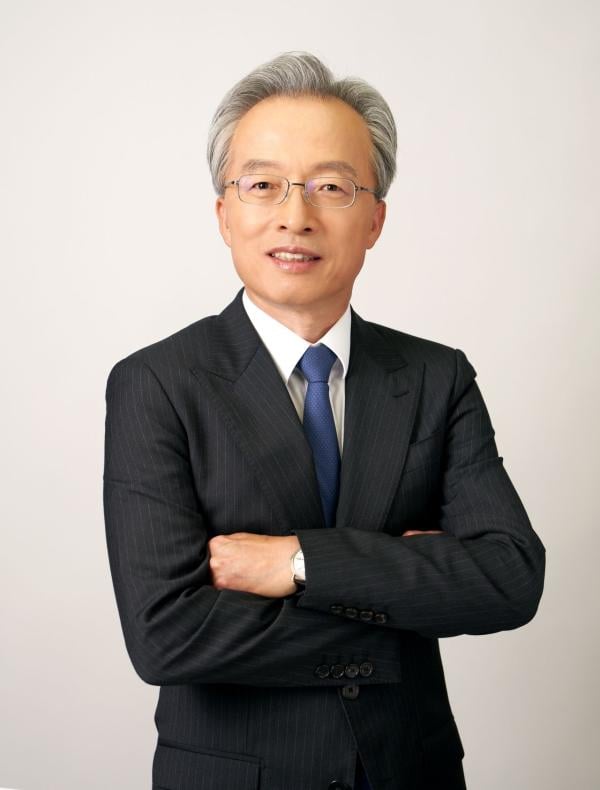최진식 중견련 회장, 이재명 만나 "중견기업인에게 승계는 가장 시급한 과제"