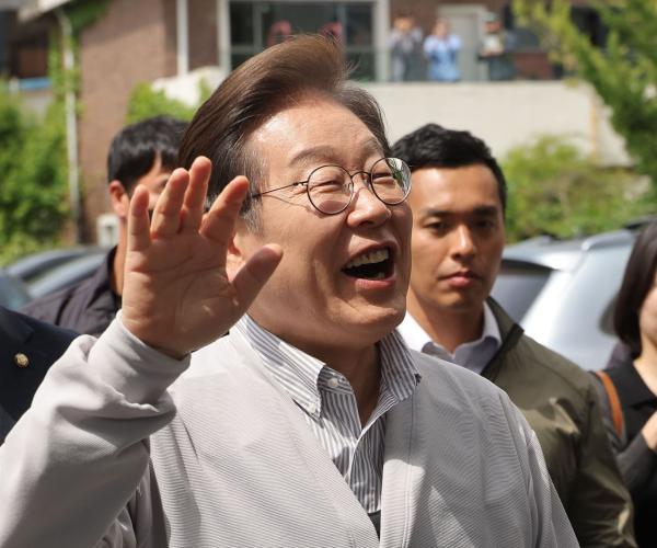 '들쑥날쑥' 여론조사도 수렴 중…이재명 지지율 47%~52.3%