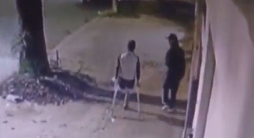 목발 짚은 외발 절도범, 빈집 털이 덜미…노상강도 혐의도 [여기는 남미]