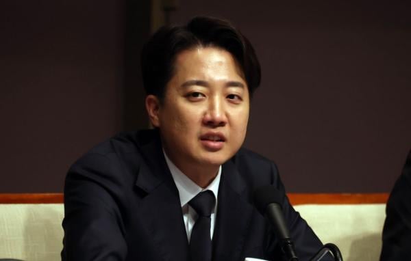 尹 당선 책임론 비판에 이준석 "나보단 추미애·문재인이 더 기여"