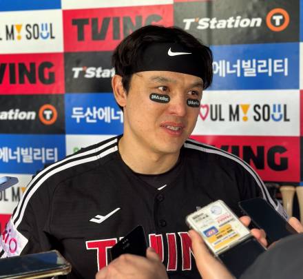 9홈런 중 7개, 잠실을 지배한 리그 OPS 1위 포수 “홈런은 타자의 꽃, 많이 칠수록 좋다”