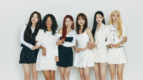 오마이걸 유아·아린 계약 종료…“그룹 활동은 함께할 것”