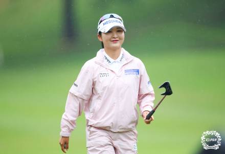 ‘2승 보인다’ 이예원, NH투자증권 챔피언십 2R 선두