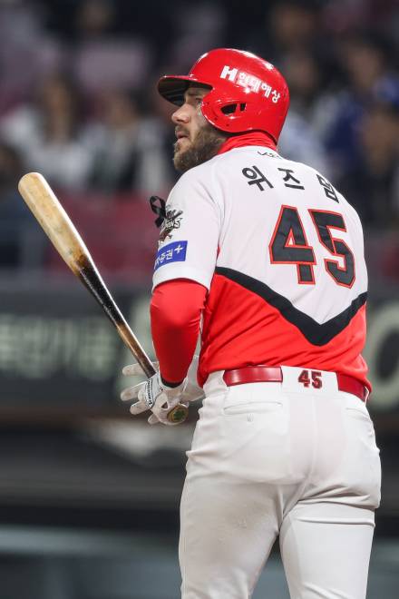 '2타수 무안타' KIA 위즈덤, 경기 중 3회 교체된 이유는 [IS 인천]