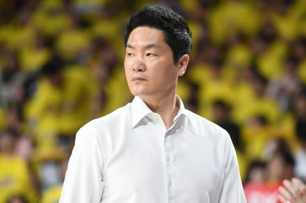 [IS 승장] ‘3패 뒤 1승’ 전희철 SK 감독 “우승 확률 0%? 역사를 쓰는 첫 경기 하자고 했다”