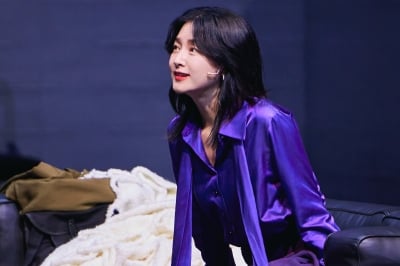 억압과 순응을 강요하는 세상에 총구를 겨누다