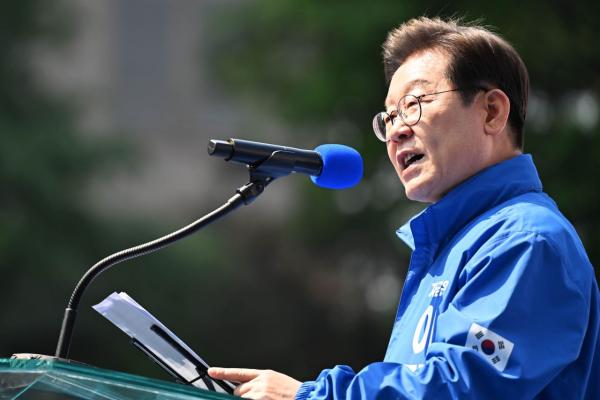 이재명 "홍준표, 가장 부담됐지만 밉지 않은 상대…돌아오면 막걸리 나누고파"