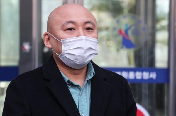 특수교사 ‘무죄’ 판결 방청한 주호민 작가 반응…대법 상고는 검찰이 결정