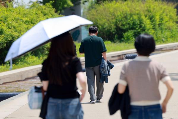 [내일날씨]낮 최고기온 28도까지…큰 일교차 주의