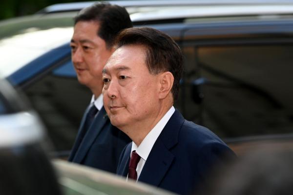 "尹, 이르면 오늘 자진 탈당"…대선 변곡점될까