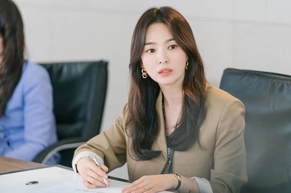 한국여성 절반 “결혼보다 내 성취 중요”…부부 수입은 “각자”