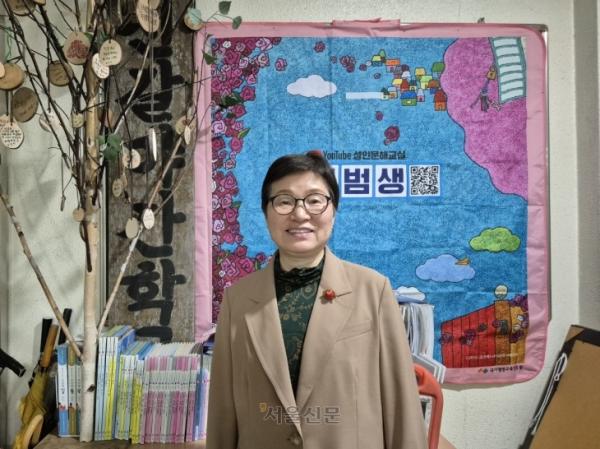 “한글몰라 전철 안내방송만 기다렸던 학생이 이젠 졸기도 한다니 뿌듯”…윤선희 신갈야학 교감