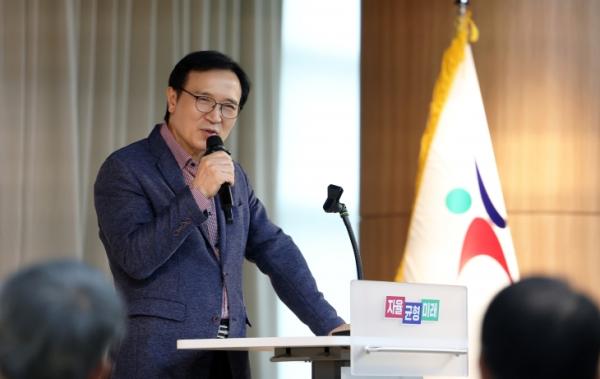 임태희 교육감, 오늘은 스승의 날 “귀감이 되고 배움 주시는 모든 선생님께 감사”