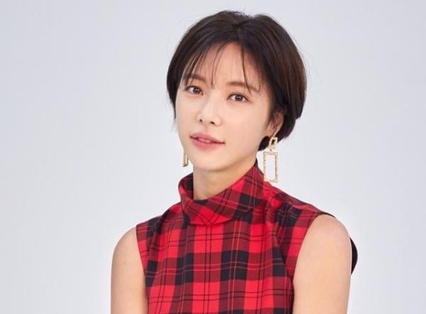 황정음 “제삼자 피해 없어 다행”…회삿돈 ‘42억’ 코인투자 공식 사과