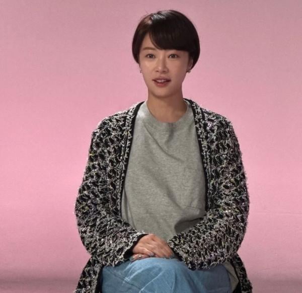 황정음, 43억 횡령 인정 후 광고 삭제…공식 사과 “내 판단이 너무 가벼웠다”