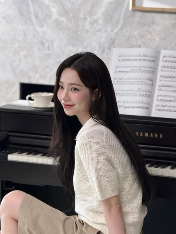 (화보)카리나, 광고 현장에서 청량미 발산…“자연스러움 속 빛나는 미모”