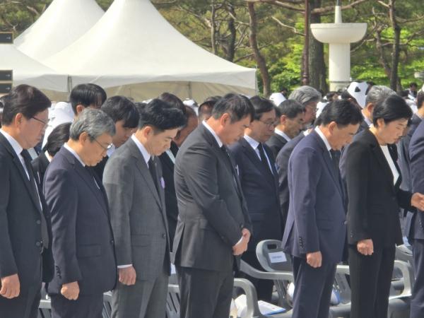이정선 광주시교육감, 5·18 45주년 기념식 참석