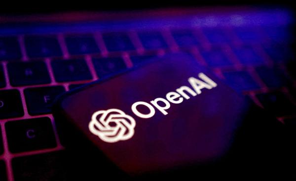오픈AI, 아이폰 디자이너 AI 기기 스타트업 인수