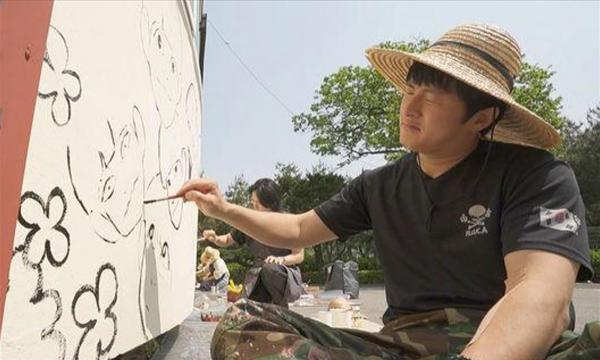 ‘보육원 벽화 봉사’ 기안84...벌러덩 누워버린 사연 공개