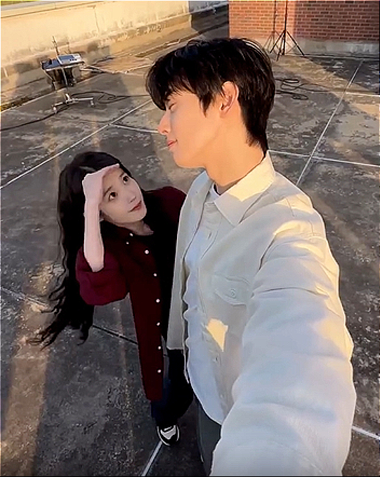 차은우, 아이유와 무슨 사이? 군입대 전 단둘이 만났다