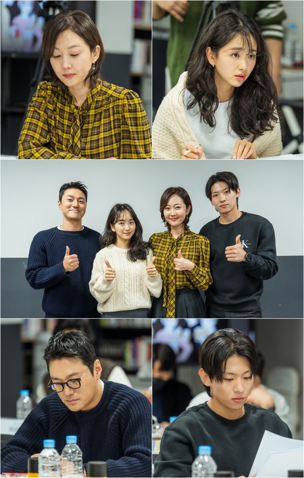 &apos;아이쇼핑&apos; 염정아-원진아-최영준-김진영 출연! 올해 여름 강타할 고품격 스릴러가 온다!&nbsp;대본 리딩 현장 공개