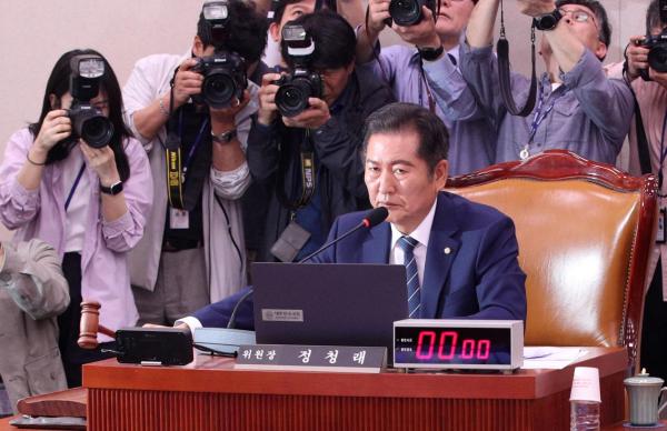 정청래 "국회 법사위원장 사퇴…이재명 정부 성공 위해 일할 것"