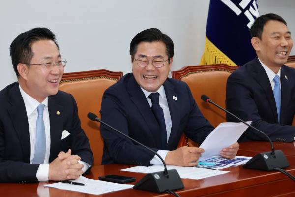 '퇴임' 박찬대 마지막 임무, 3특검 후보 추천…당권 도전엔 "고민중"(종합)