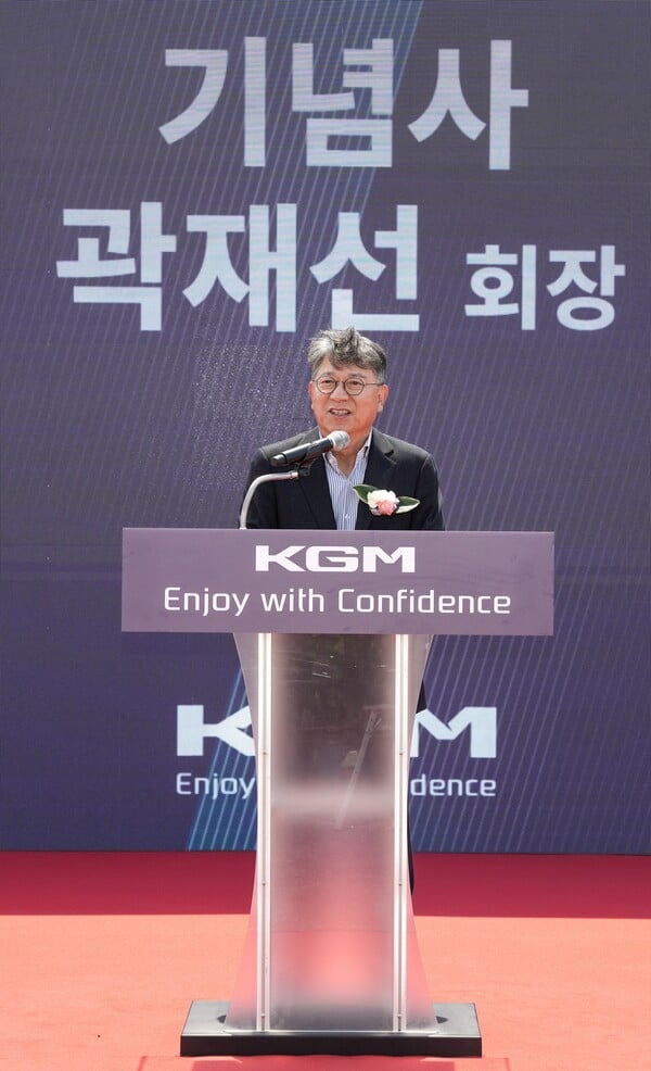 KGM, 무쏘 EV 및 토레스 하이브리드 글로벌시장 수출 선적