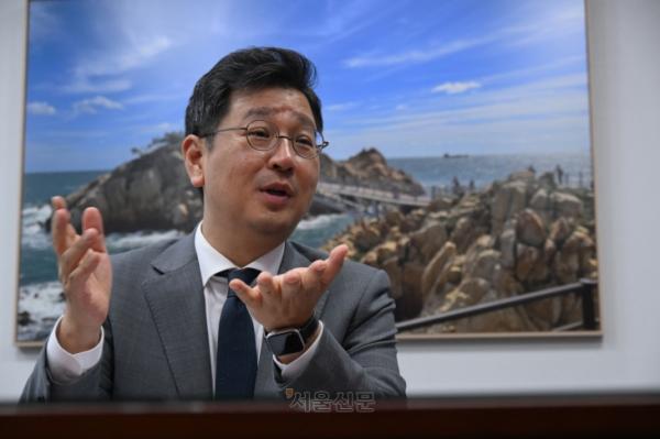 “李대통령은 집단지성 믿어…올바른 결정 위해 끝없이 되묻는다”