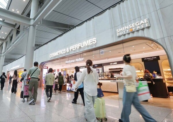 신세계면세점, 출국 ‘3시간 전’ 인기 상품 공개