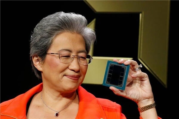 AMD, AI 제국 엔비디아에 도전장…신형 가속기 'MI350' 공개