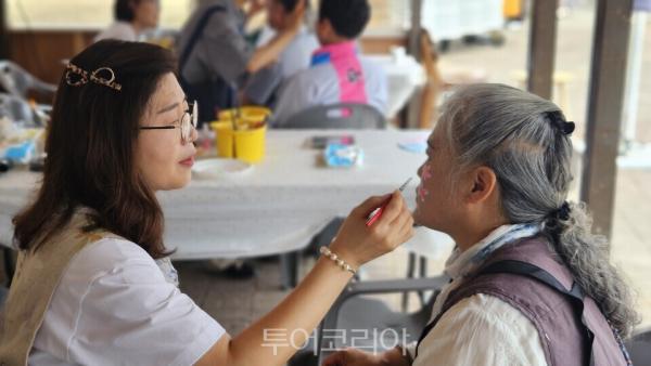 음성품바축제..."오늘은 나도 품바가 된다"