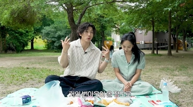 배우 기태영 유진 부부. 유튜브 채널 ‘유진VS태영’