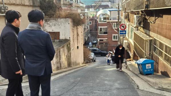 서울 강서구, 20도 급경사 골목에 엘리베이터 설치한다