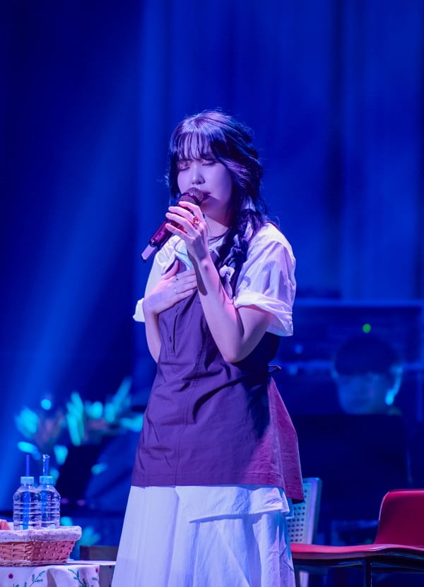 최유리, 팬 콘서트 전석 매진 성료…동화 같은 하루 선사