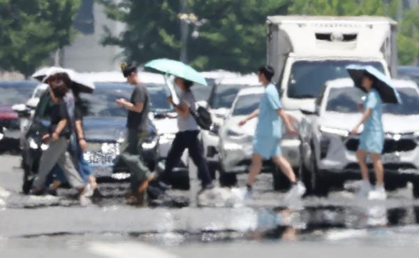 "역대급 폭염에"…온열질환자 올 들어 1000명 육박