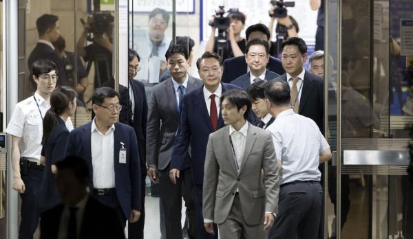 尹측 "외환 혐의 빠진 졸속 영장…재구속 요건 안 돼"