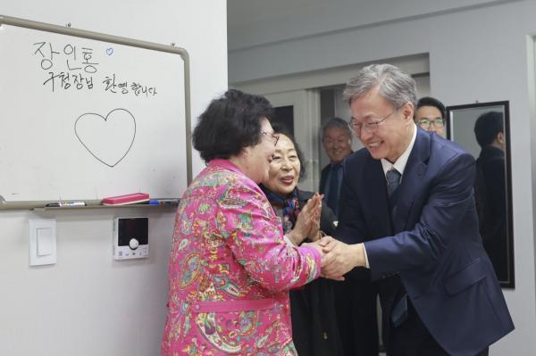 취임 100일 행사 대신 현장 찾는 장인홍 구로구청장