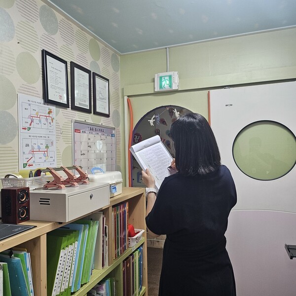 어린이집 내 식중독 사고 예방 안전 점검 모습(사진제공=광주시청)