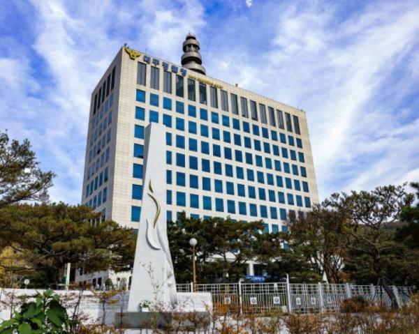 매크로 돌려 야구 티켓 수 백장 되판 암표상 덜미